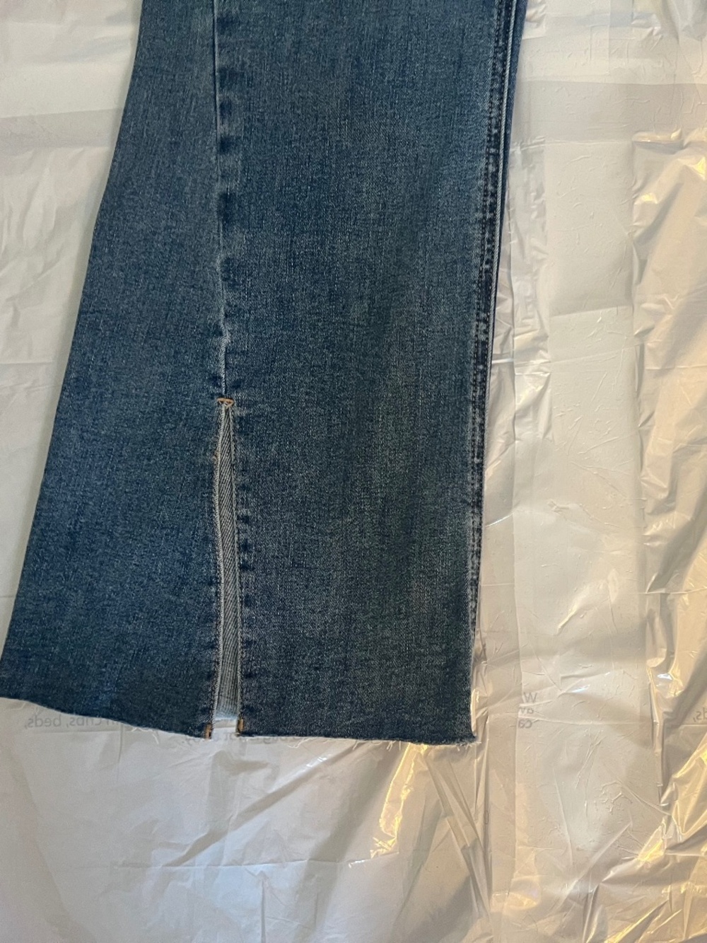 Urban Revivo Flared Slit Hem Jeans in Blue Size12 Like New (Worn Just Once) - Picture 11 of 16